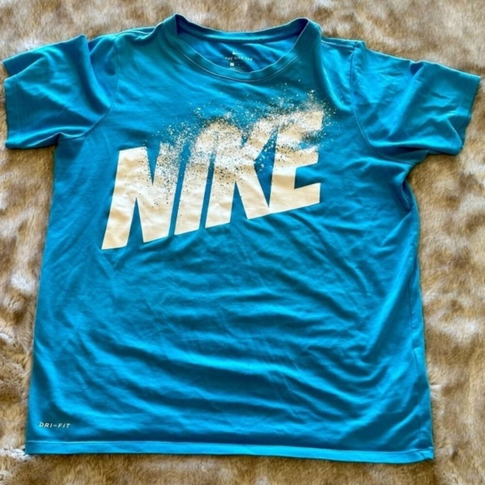 Youth size large Nike Dri Fit short sleeve shirt​​​​​​